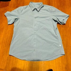 Lululemon Men’s Airing Easy Short-Sleeve Shirt, Light Blue, Size Large